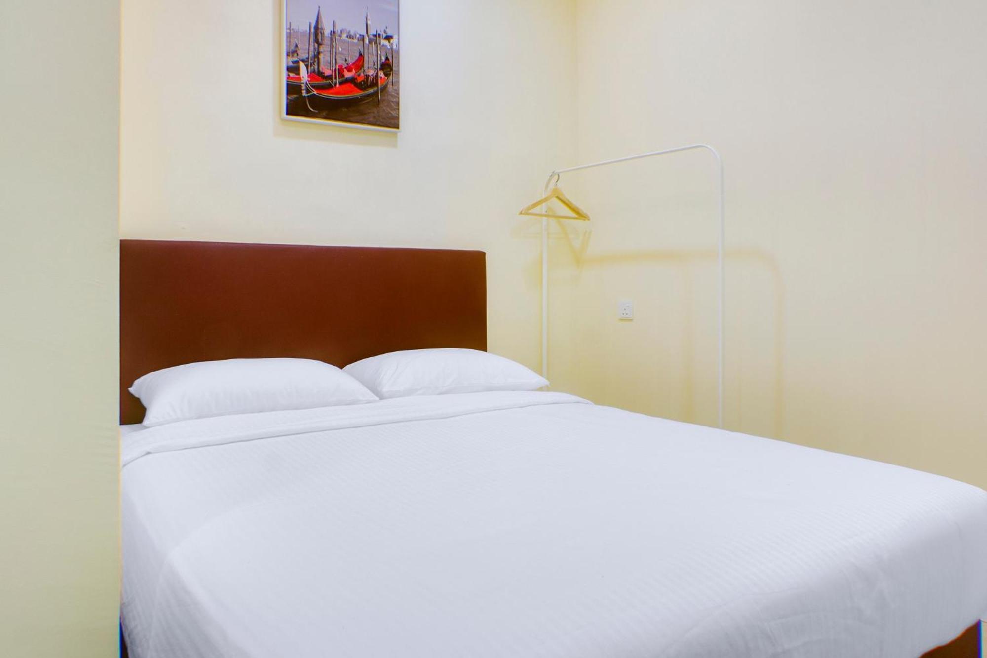 Oyo 90090 Roselyn Inn 2 Pasir Gudang Exteriér fotografie